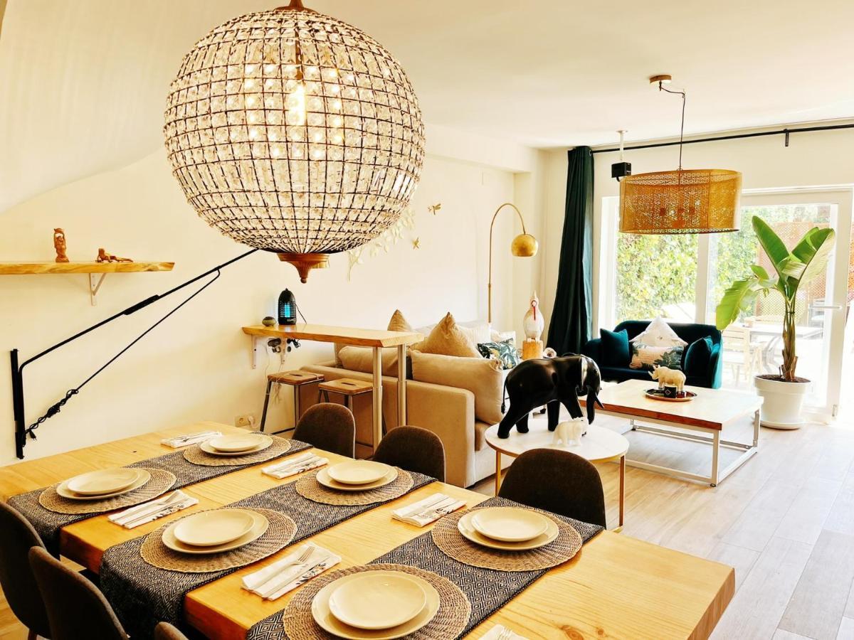 Cheerful Townhouse Center Sitges 5 Bedrooms Pool And Terrace Buitenkant foto