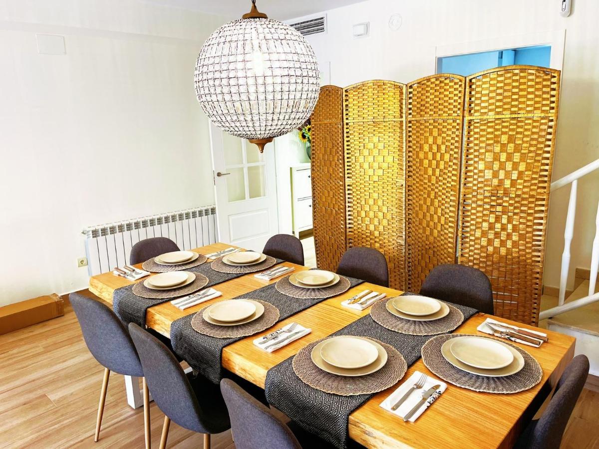 Cheerful Townhouse Center Sitges 5 Bedrooms Pool And Terrace Buitenkant foto