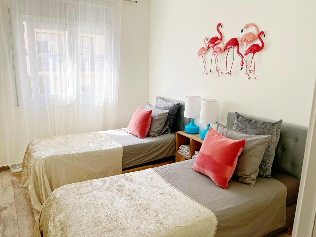 Cheerful Townhouse Center Sitges 5 Bedrooms Pool And Terrace Buitenkant foto
